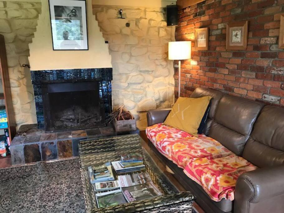 The Stone Cottage - Bruny Island Simpsons Bay Екстериор снимка